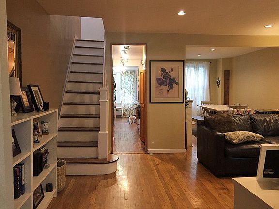 4th image of 3964 48th St