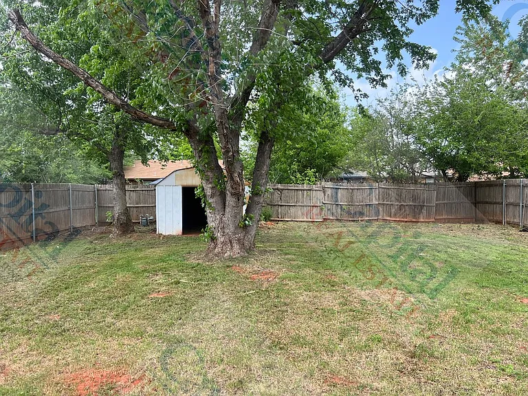 733 W Perry Dr — Photo 29