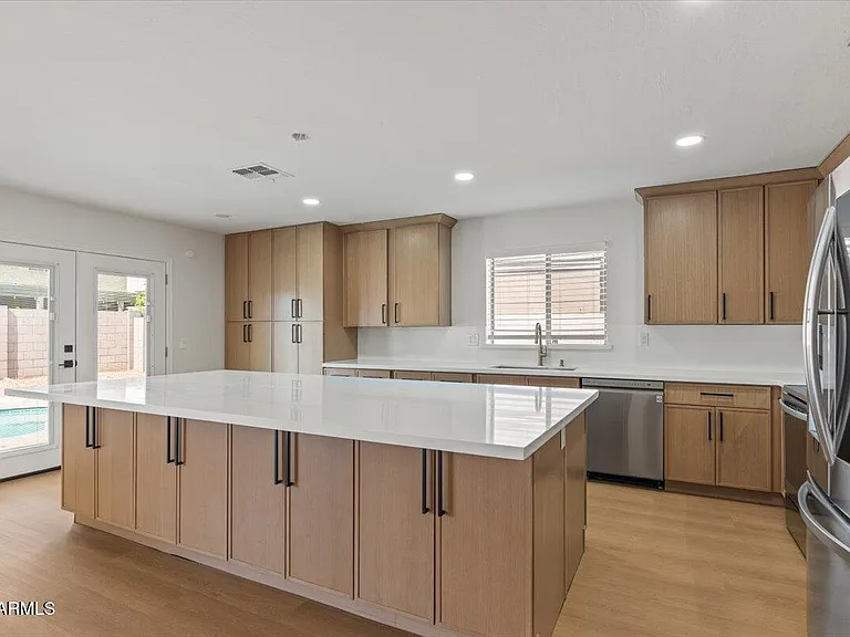 2289 W Hayden Peak Dr — Photo 5