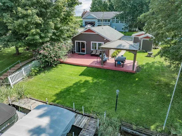 6530 S 90 E, Wolcottville, IN 46795