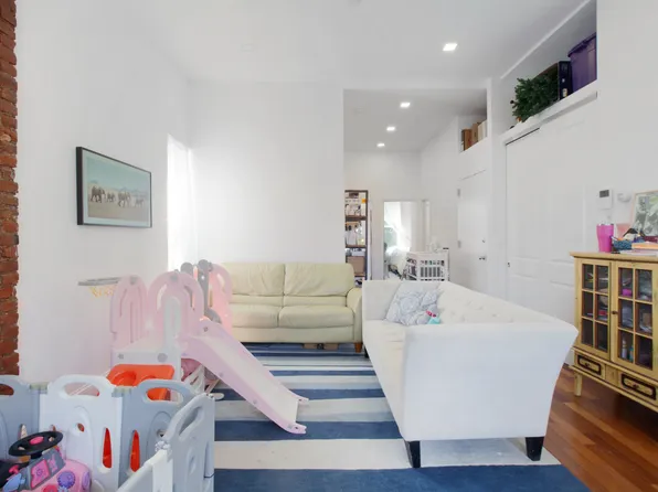 36-26 11th Street image 5 of 14