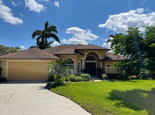 182 Forestwood Dr, Naples, FL 34110