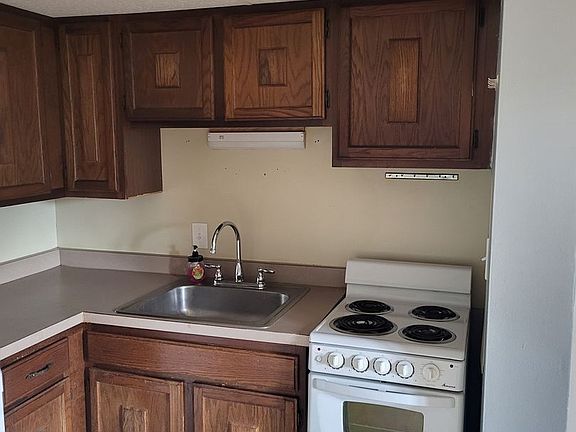 5th image of 6-16 Sherwin Dr #S14