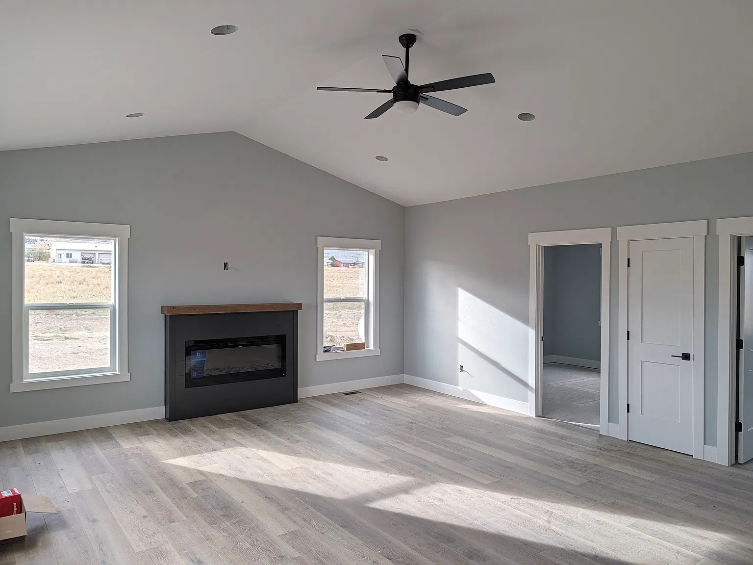 3 bed, 1344 sqft, $2,400 — Photo 2