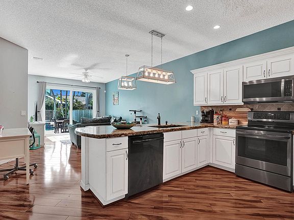 5th image of 3423 NW 69th Ave