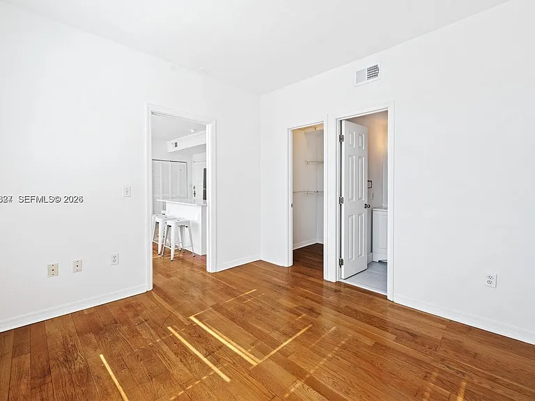 1027 Pennsylvania Ave #306 — Photo 11