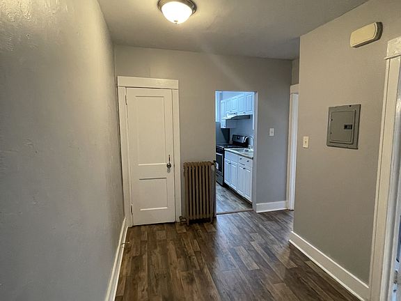 5th image of 1051 Yeadon Ave Unit B