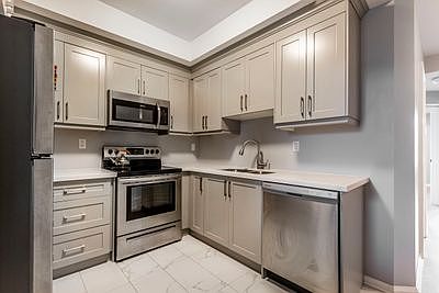 1st image of 144 Wellington St N #2