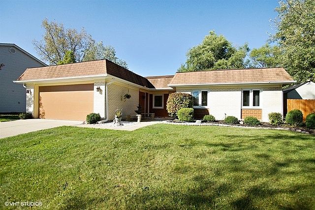 1st image of 1100 Westbury Dr