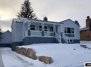 1122 11th St, Rawlins, WY 82301