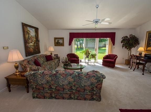 3rd image of 5203 Fredricksburg Ct