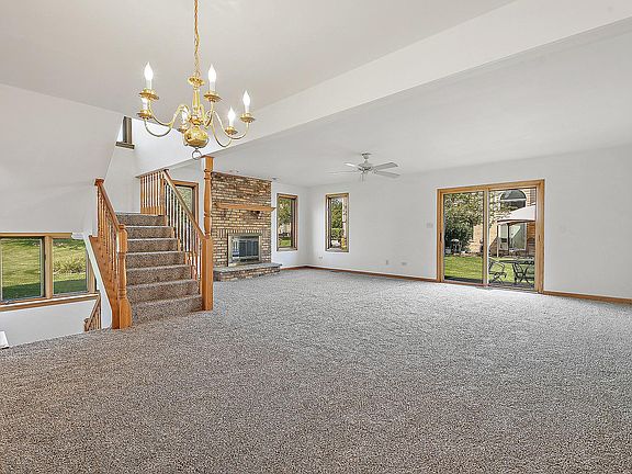4th image of 7724 Richardson Ln