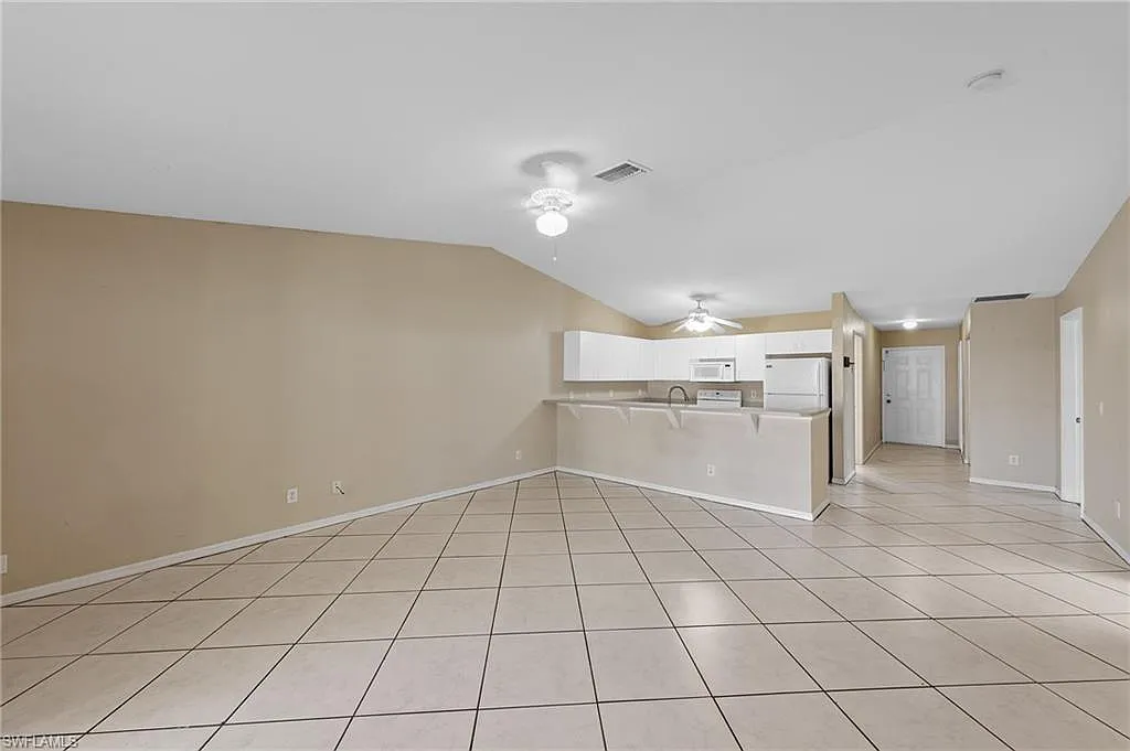Cape Coral — Photo 4