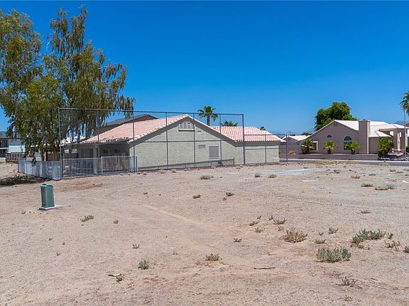 4th image of 5605 S Club House Drive