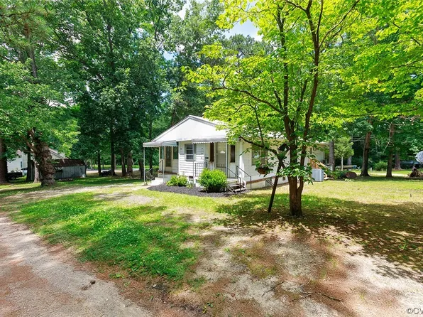 388 Grays Creek Ln, Surry, VA 23883
