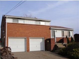 94 Wynnecliffe Dr, Carnegie, PA 15106