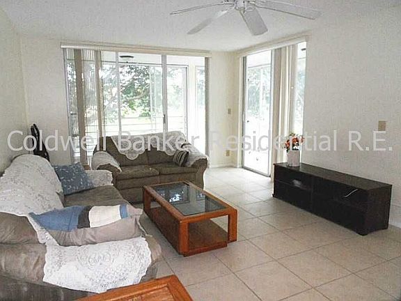 5th image of 9235 Lagoon Pl APT 217