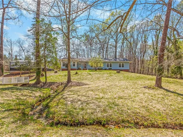 120 Shaw St, Randleman, NC 27317