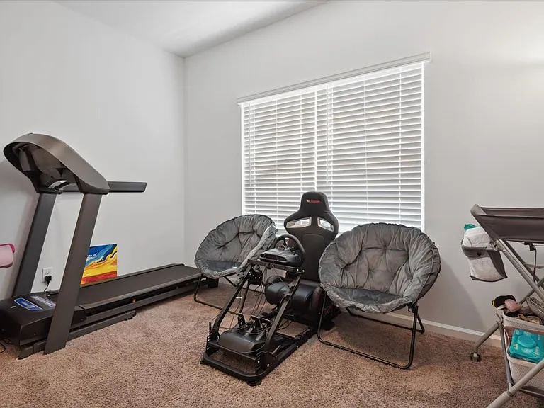 58 Summerhill Dr — Photo 2
