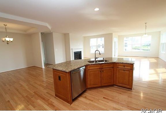 5th image of 29515 Glenwood Dr