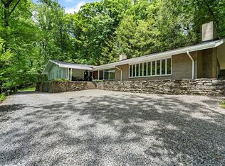 104 Spring Forest Dr, Pittsburgh, PA 15238