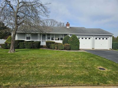 11 Huron Avenue, Massapequa, NY, 11758
