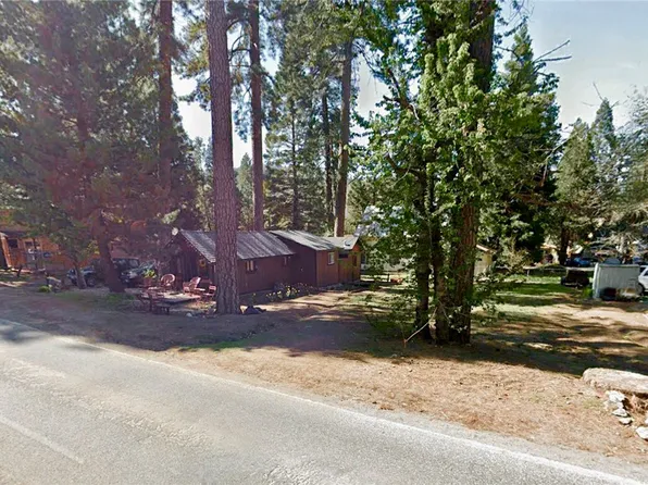 22920 Waters Dr, Crestline, CA 92325