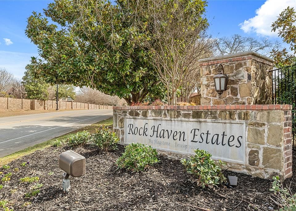 1st image of 2451 Rock Haven Dr