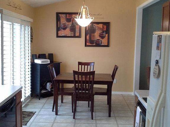 4th image of 7050 Oak Tree Dr