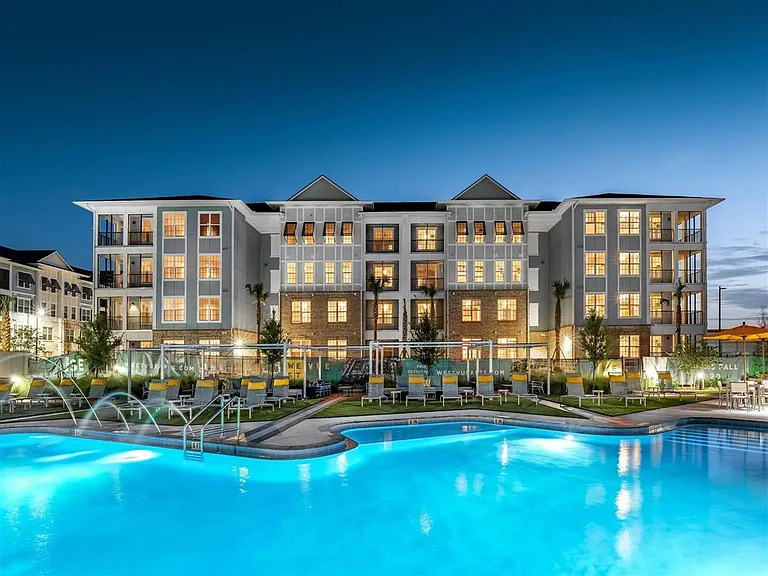Alvista West Vue — Photo 21