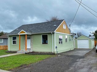 1415 9th St, Tillamook, OR 97141