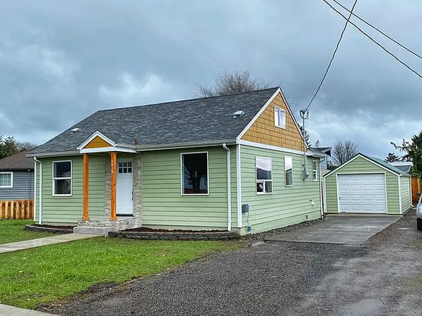 1415 9th St, Tillamook, OR 97141