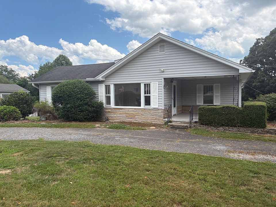 1st image of 832 Sugarloaf Rd #A