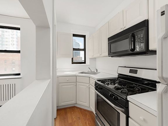 4th image of 245 E 37th St APT 6H