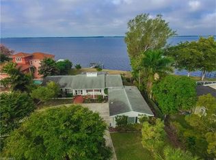 2942 Valencia Way, Fort Myers, FL 33901