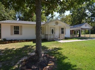 715 E Phillips St, Conroe, TX 77301