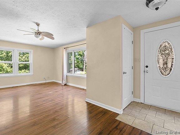 3rd image of 5329 Quarry Rd