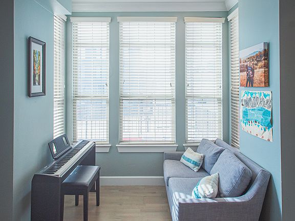 3rd image of 2580 17th St Unit 302