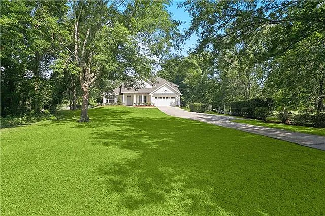 35 Elmwood Loop — Photo 3