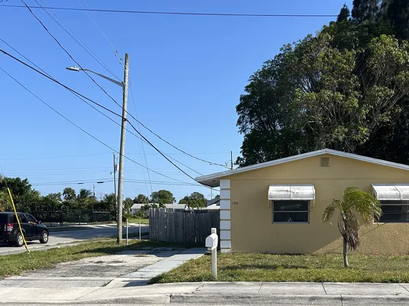 1301 W 28 Street, Riviera Beach, FL 33404