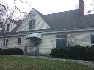 11816 Johnson Dr, Shawnee, KS 66203