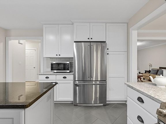 4th image of 6-6A Meadowvale Rd