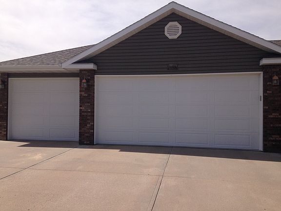 2nd image of 2422 Shelby Dr