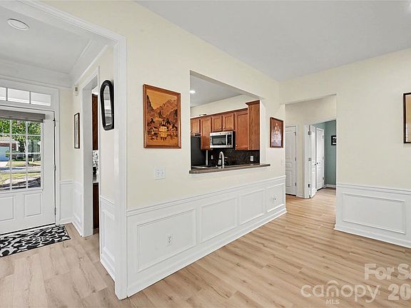 5th image of 3054 Azalea Dr