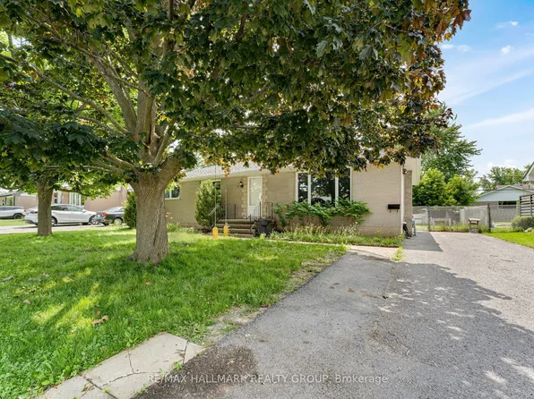 75 Briscoe St, Loyalist, ON K7N 1G2