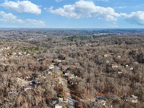 5th image of Carpenter Ln #59