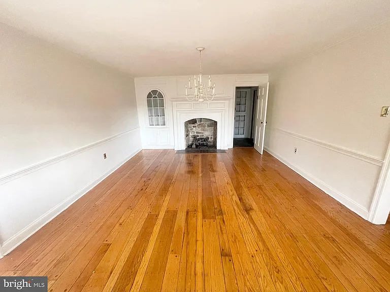 4925 W Chester Pike — Photo 4