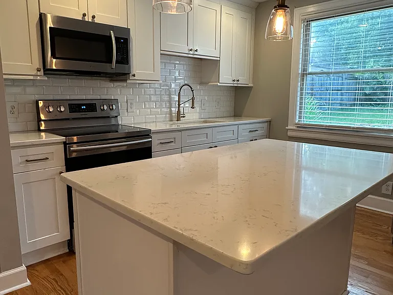 813 Gwynn Dr — Photo 5