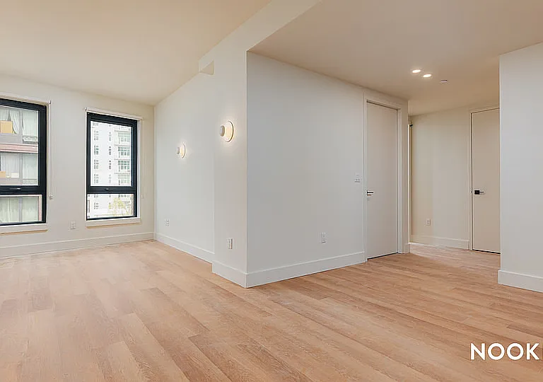 130 Hope St #504 — Photo 1
