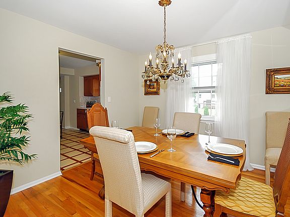 4th image of 11 Distler Ave